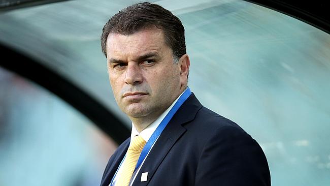 Ποστέκογλου: «Η Ελλάδα θα μας δυσκολέψει με την άμυνά&nbsp;της»