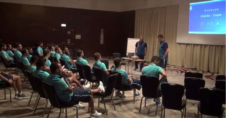 Επιστροφή στα… θρανία